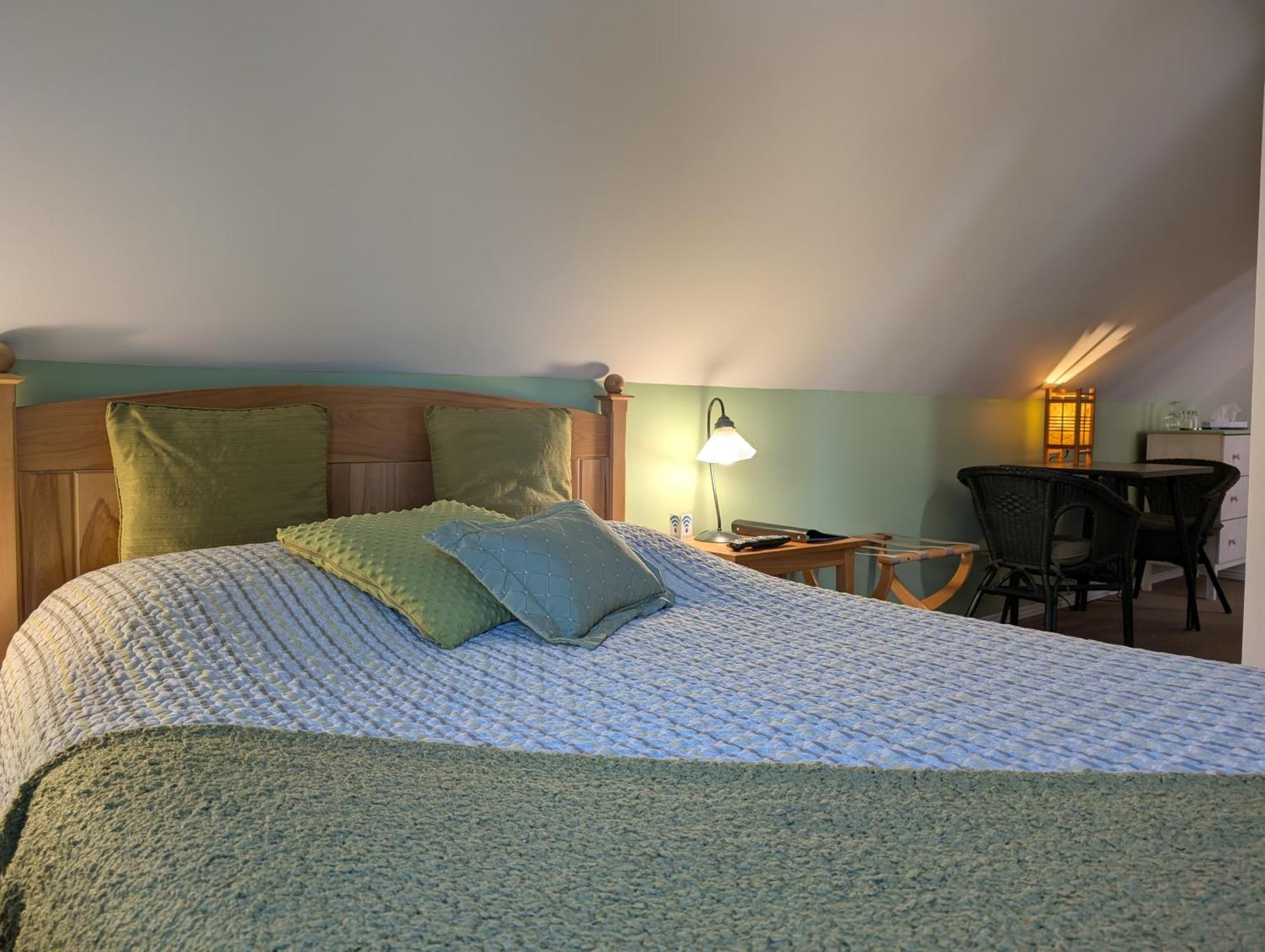 Bed and Breakfast Au Saut Du Lit Magog Exterior foto